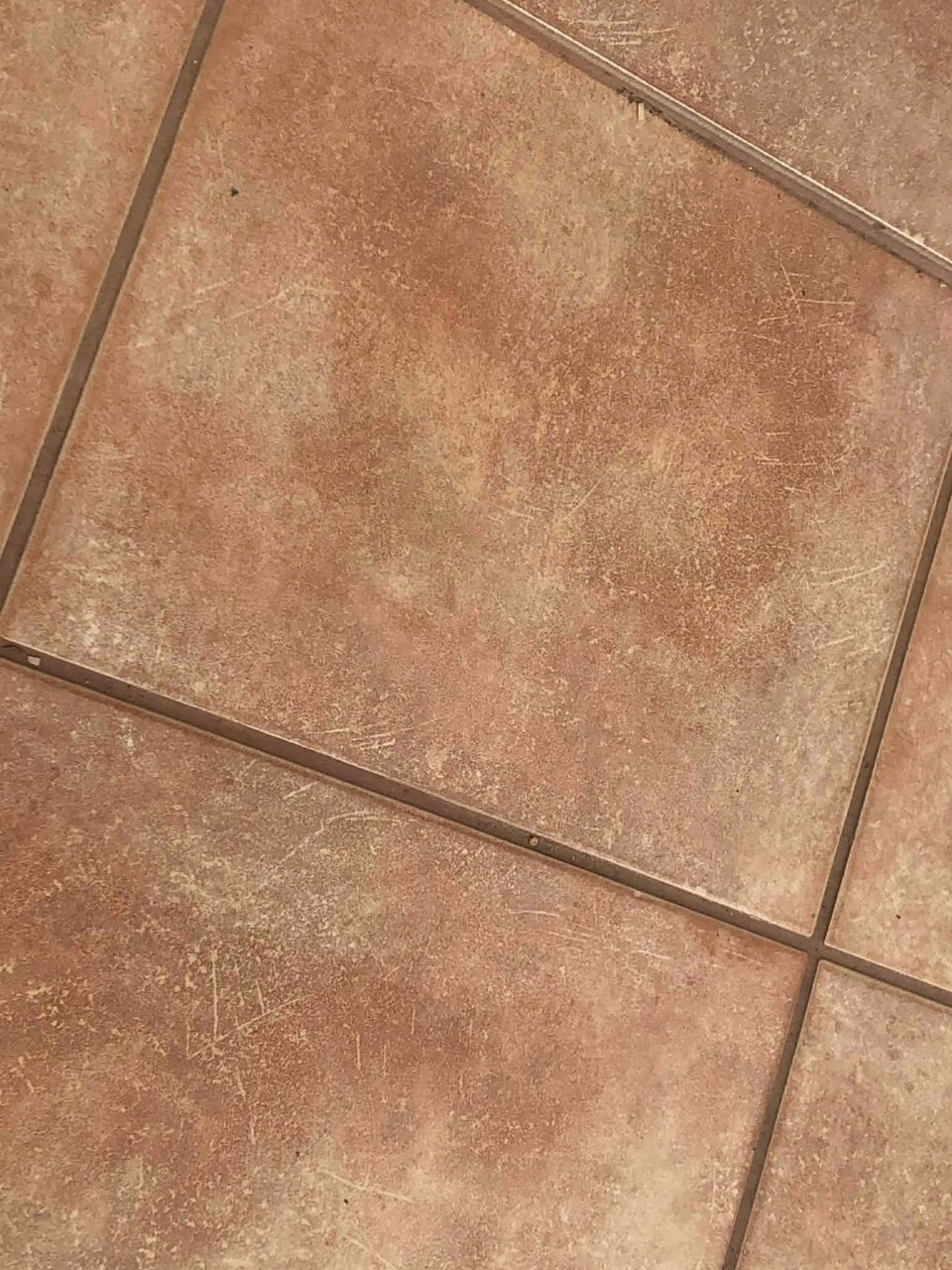 Πλακάκια τερακότα: Πού ταιριάζουν, πώς τα συνδυάζεις και πώς τα συντηρείς 3 Πλακάκια τερακότα: Πού ταιριάζουν, πώς τα συνδυάζεις και πώς τα συντηρείς