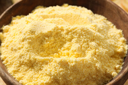 Αντίο στη τριμμένη φρυγανιά: Το φθηνό υλικό που δίνει το ίδιο αποτέλεσμα και μπορεί και καλύτερο