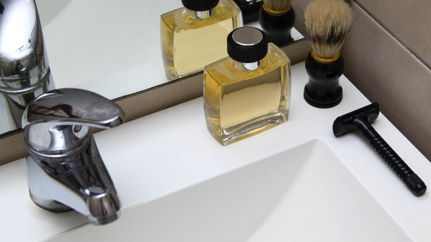 Μην βάζεις ποτέ τα αρώματα εδώ γιατί θα χαλάσουν πριν το καταλάβεις