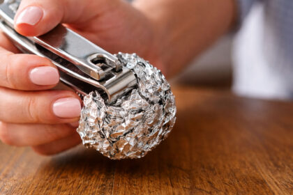 Νυχοκόπτης που δεν κόβει; Το απλό κόλπο που τον ακονίζει σε δευτερόλεπτα