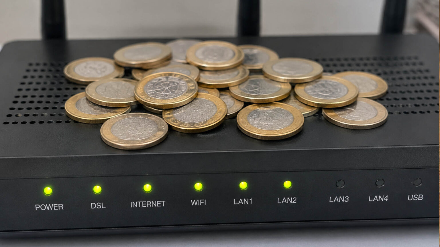 Το “κόλπο” με το κέρμα πάνω στο WiFi router που δοκιμάζουν πολλοί - Λειτουργεί τελικά;